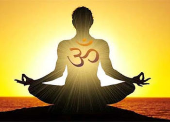 ॐ का उच्चारण करते समय रखें इन बातों का ध्यान