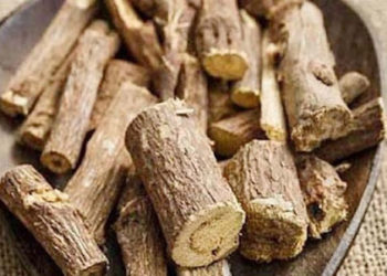 मुलेठी का सीमित मात्रा में उपयोग ही होता है फायदेमंद, वरना सेहत को हो सकता है नुकसान