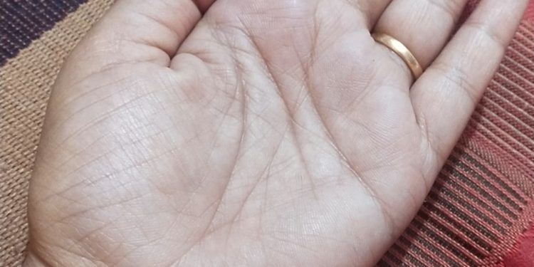 अपनी हथेली से जानिए भविष्य के राज, क्या कहती है आपकी हथेली