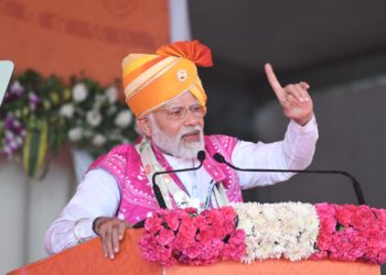 PM मोदी का गुजरात दौरा, दाहोद को 22 हजार करोड़ के विकास कार्यों की सौगात दी