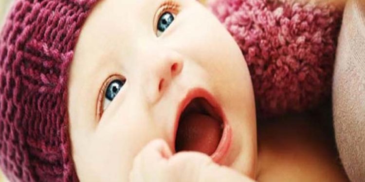 अपने बच्चे का नाम रखते समय इन बातों का रखें ध्यान