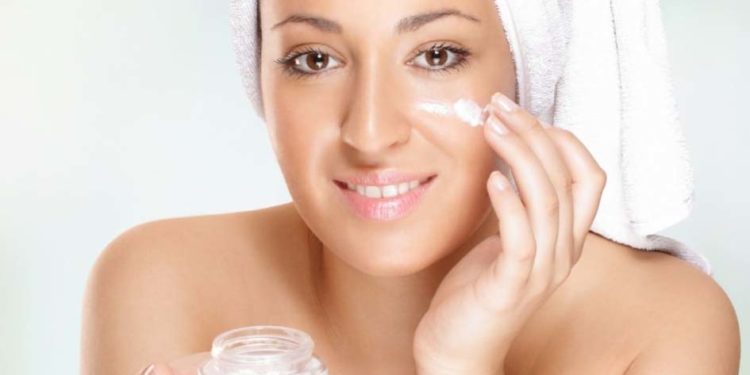 त्वचा में नई जान ड़ाल देंगे ये घरेलू नुस्खे