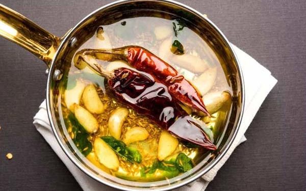 घी में खाना पकाते हैं तो हो सकता है नुकसान