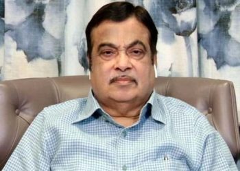 बिहार में पुल क्यों गिर गया अफसर के जवाब से हैरान रह गए नितिन गडकरी