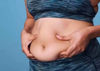 अगर आप भी हैं मोटी तोंद से परेशान तो इस तरह छिपाएं उभरा हुआ पेट