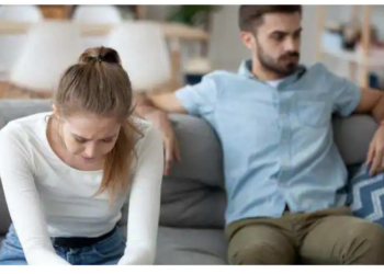 Husband-Wife Relationship Tips: आखिर Wife क्यों करती हैं Husband पर शक