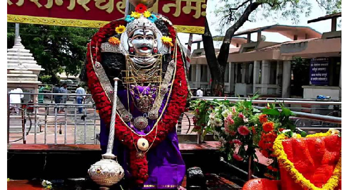 शनि के अशुभ प्रभाव से बचने के लिए करें ये आसान उपाय