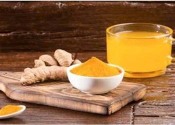 स्वाद के साथ-साथ वजन कम करती है हल्दी, ये हैं हल्दी के फायदे