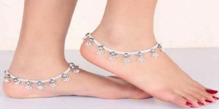 सुंदरता ही नहीं बल्कि स्वास्थ्य के लिए भी फायदेमंद है पायल पहनना