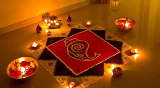 दिवाली पर मिरर फर्नीचर का इस्तेमाल कर फैलाएं रोशनी, घर में आयेगी लक्ष्मी