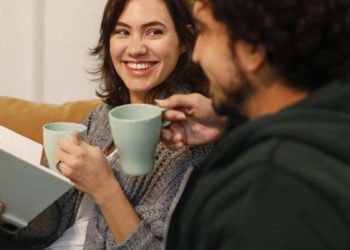 रिश्ते में दोबारा प्यार जगाने के लिए करें ये छोटे-छोटे उपाय