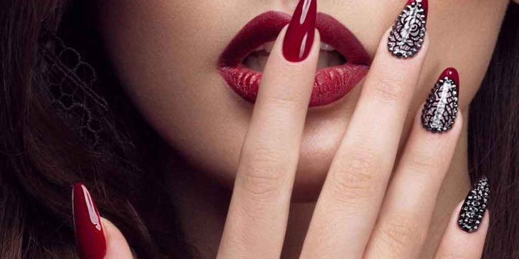 लंबे और खूबसूरत नाखूनों के लिए करें ये उपाय