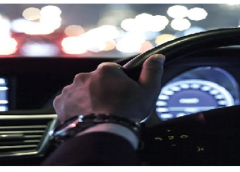 ट्रैफिक में ड्राइविंग से लगता है डर? इन 4 बातों से बन जाएंगे एक्सपर्ट