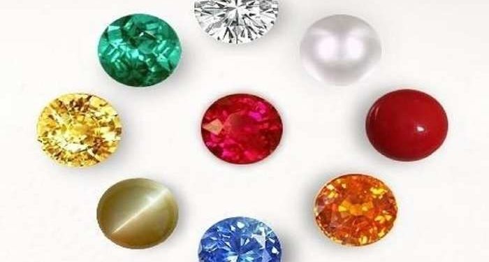 रत्न करते है कई अड़चनों को दूर, ऐसे संवारें अपना भाग्य