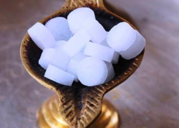 जानिए पूजा पाठ में क्या है कपूर का महत्व?