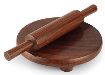 भूलकर भी ना करें चकला- बेलन से जुड़ी ये गलतियां, रूठ सकती हैं मां लक्ष्मी