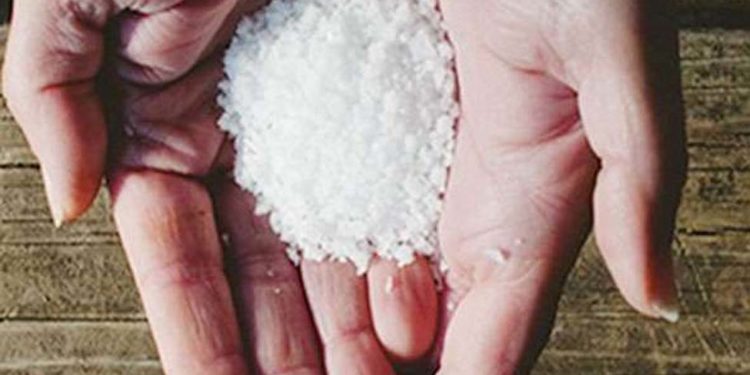 एक स्वस्थ इंसान को खाना चाहिए कितना नमक?