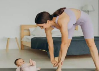 डिलीवरी के बाद ऐसे कम करें बढ़ा वजन और हासिल करें फिटनेस