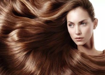 अगर चाहती हैं लंबे और घने बाल तो इतने दिन में करें ट्रिमिंग