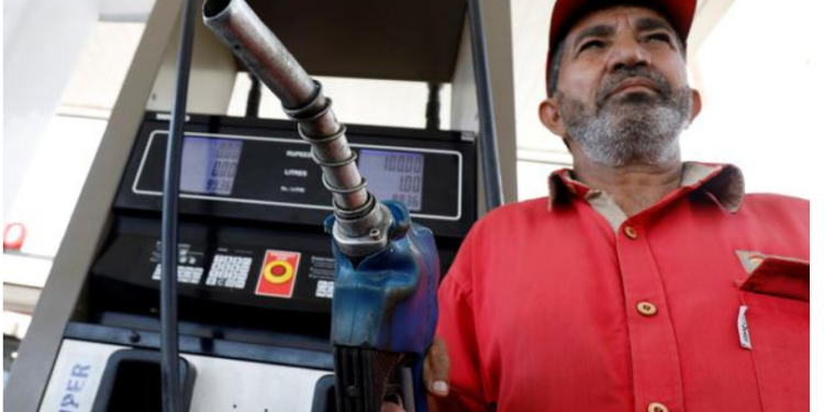 कंगाल पाकिस्तान में पेट्रोल और डीजल की कीमत रिकॉर्ड स्तर पर लेकिन फिर भी भारत से कम जानिए क्यों ?