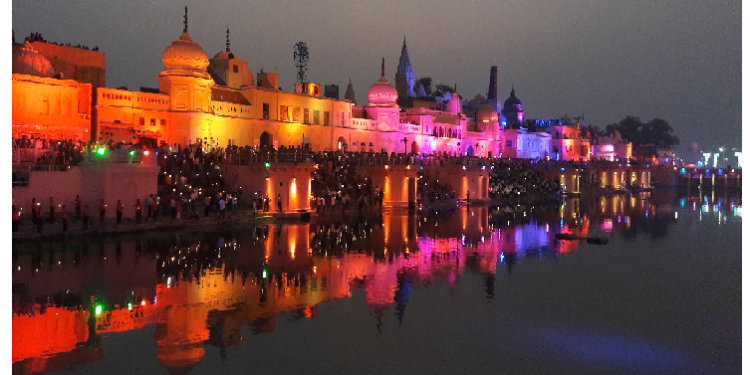 बेटी के स्वस्थ होने पर वडोदरा से अयोध्या तक 1300 किमी की पैदल यात्रा पर निकला पिता