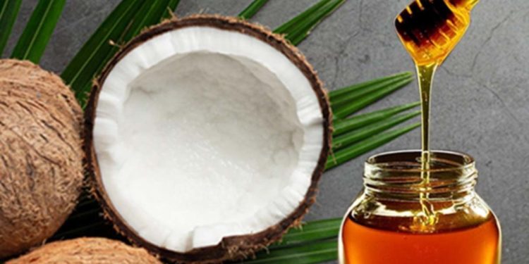 शहद और नारियल से निखारें अपनी खूबसूरती, ये है इस्तेमाल करने का सही तरीका