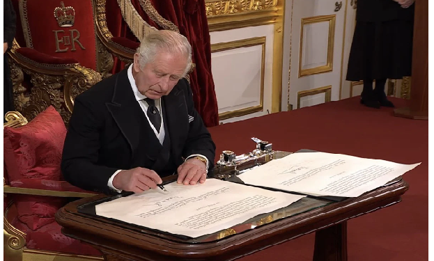 ब्रिटेन के किंग चार्ल्स का पवित्र तेल से होगा राज्याभिषेक, 6 से मई चलेगा समारोह