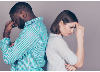 महिलाएं पुरुषों के मुकाबले होती है ज्‍यादा बलिदानी