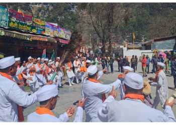 उत्‍तराखंड में होली की ये अनूठी परंपरा, हंसी-ठिठोली के साथ करते हैं ये काम