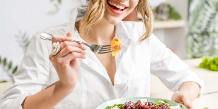 अगर आप भी है सलाद खाने के शौकीन तो जरा ठहरे! ये खबर है आपके लिए