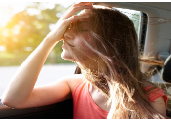 पहाड़ों की ट्रिप में आपको भी आती है उल्टी? तो ट्रैवलिंग से पहले भूलकर भी ना खाएं ये फूड आइटम्स