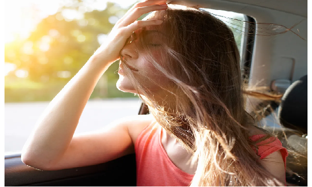 पहाड़ों की ट्रिप में आपको भी आती है उल्टी? तो ट्रैवलिंग से पहले भूलकर भी ना खाएं ये फूड आइटम्स