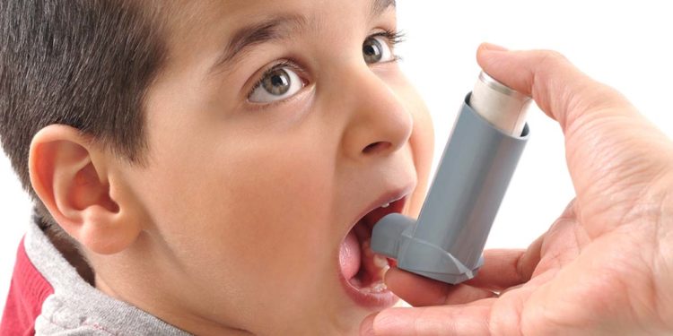 वजन बढ़ने से शिशुओं को हो सकता है अस्थमा