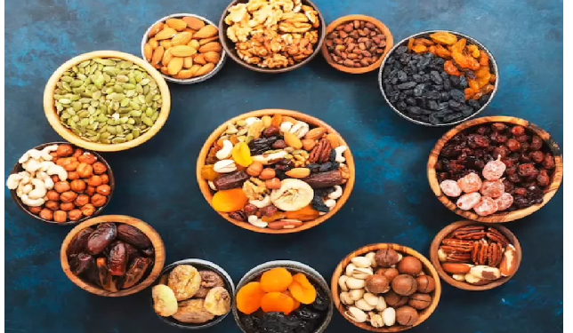 ये ड्राई फ्रूट्स खाने से गर्मी में शरीर को मिलेगी ठंड, गर्मियों में ये ड्राई फ्रूट्स खाने से होता है फायदा