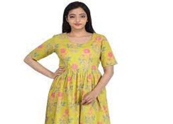 अगर आप भी है अपनी तोंद से परेशान तो इस तरह छिपाएं निकला हुआ पेट