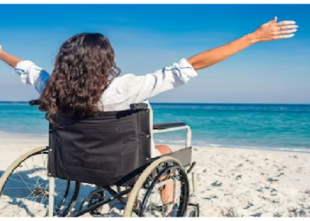 43 साल की दिव्यांग मेलनी ने रोमांस व प्यार के लिए रखा आदमी