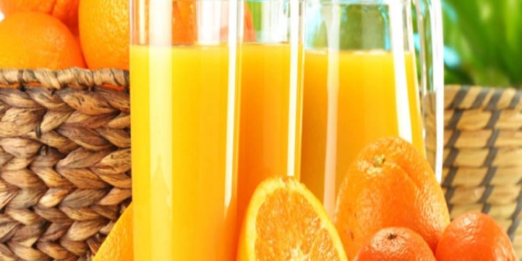 फलों के रस की अधिकता भी हो सकती है नुकसानदेह