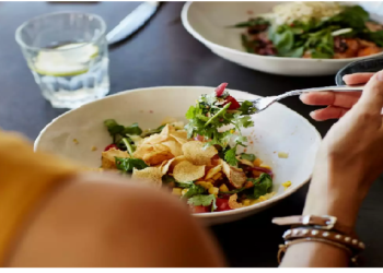 लंच या डिनर के तुरंत बाद भूलकर भी ना करें ऐसा हो सकता है भारी नुकसान