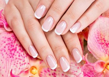 नाखून भी बढ़ाते हैं खूबसूरती