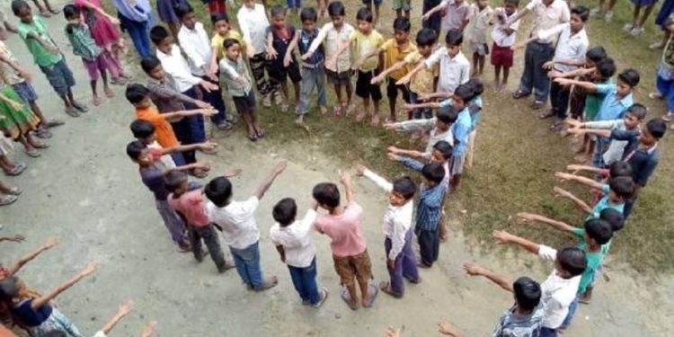 बच्चों को खेल-खेल में ऐसे पढ़ाएं