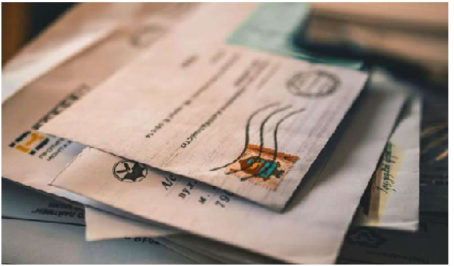 रसीदी टिकट उल्‍टा लगाया तो उम्रकैद का प्रावधान, यहां लागू है यह अजीबोगरीब नियम