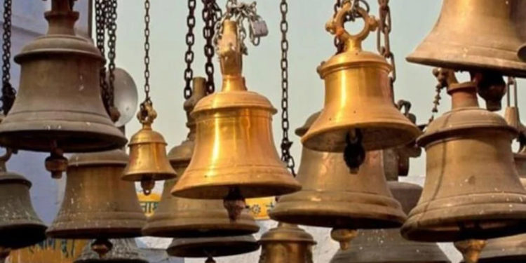इस कारण मंदिर के प्रवेश स्थान पर लगाई जाती है घंटी
