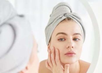 बरसात में भी मॉइश्चराइजर का इस्तेमाल करें