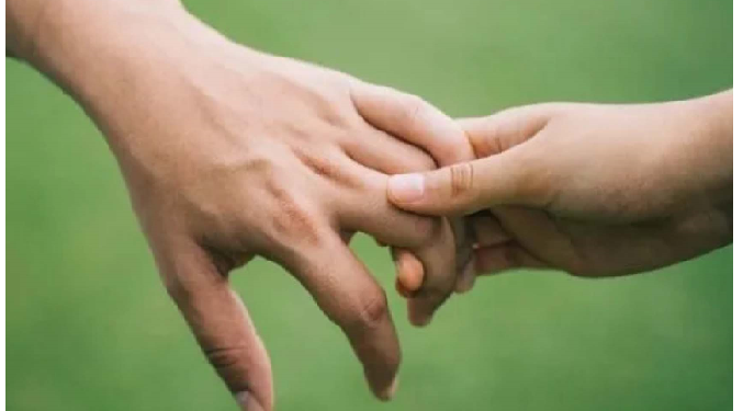 बीस साल तलाशा सही साथी नहीं मिला तो करली खुद से शादी