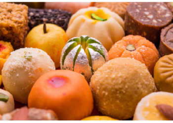 खाने के तुरंत बाद मीठा खाने की इच्‍छा के पीछे कई कारण, इसके फायदे-नुकसान भी जान लीजिए