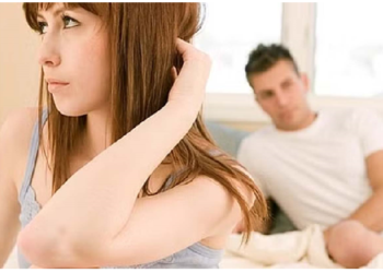 महिलाएं ये बातें अपने तक ही रखें, भूलकर भी किसी से ना बताएं