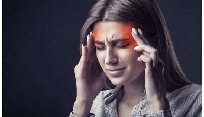 सिरदर्द दूर करने के लिए अपनाए ये आसान घरेलू उपाय