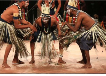 यहां शादी के लिए नाच-गाकर लडकियों को रिझाते है लडके