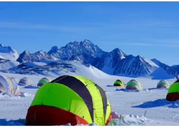 जिंदगी जीने के लिए रोजाना करना पडता है यहां स्ट्रगल, यहां रहता है 24 घंटे अंधेरा