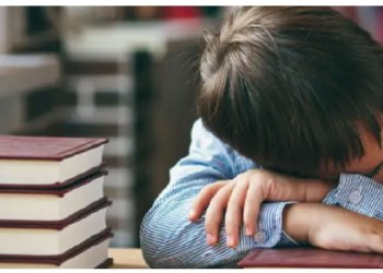 पढाई से परेशान बच्चा पहुंचा पुलिस थाने